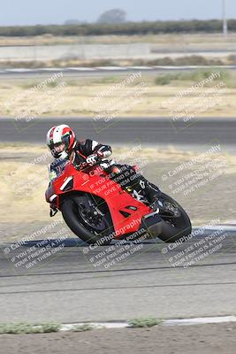 media/Sep-07-2024-Pacific Track Time (Sat) [[9bb89f5e83]]/B group/Phone Wall Papers 920am/